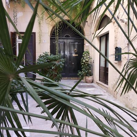 Dimora "I Santi Patroni" Aparthotel Lecce Kültér fotó