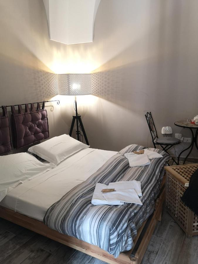 Dimora "I Santi Patroni" Aparthotel Lecce Kültér fotó