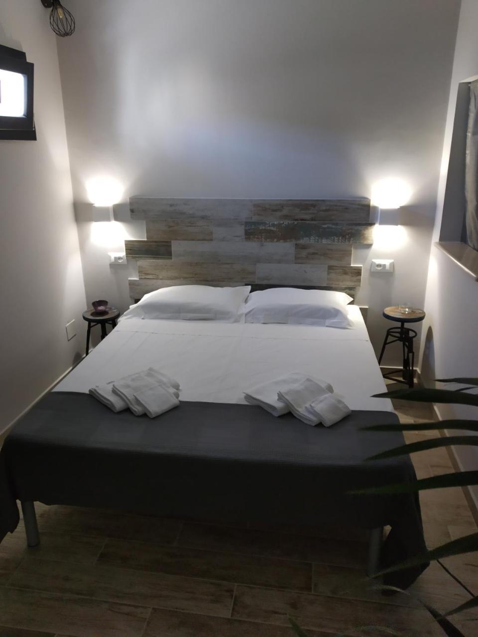 Dimora "I Santi Patroni" Aparthotel Lecce Kültér fotó