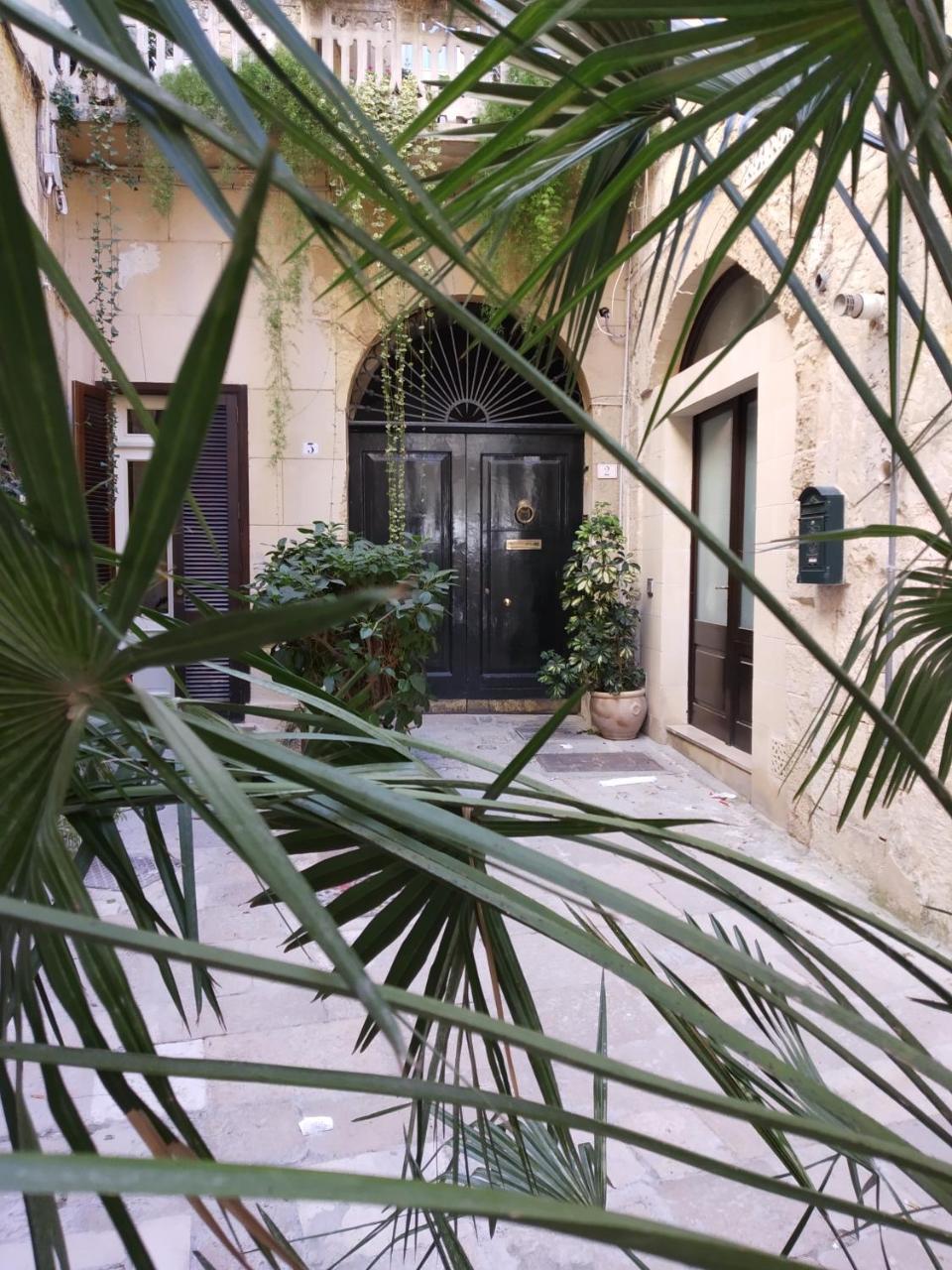 Dimora "I Santi Patroni" Aparthotel Lecce Kültér fotó