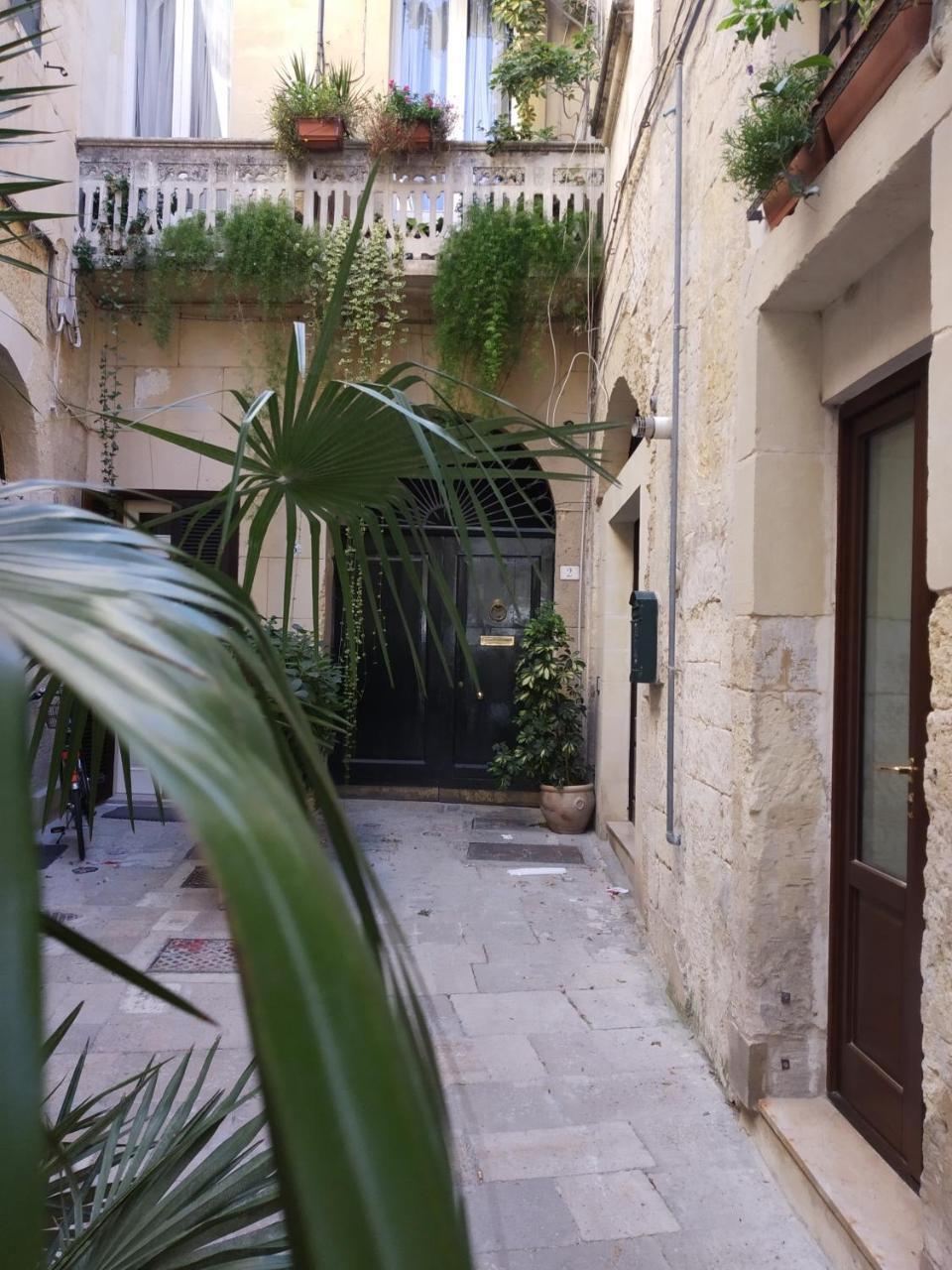 Dimora "I Santi Patroni" Aparthotel Lecce Kültér fotó